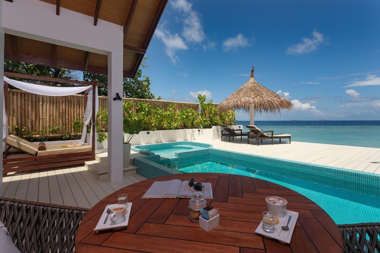 มลาฮินี กูดา บันดอส รีสอร์ต Hotel ฮุลฮูมาเล ภายนอก รูปภาพ A beach villa at the resort