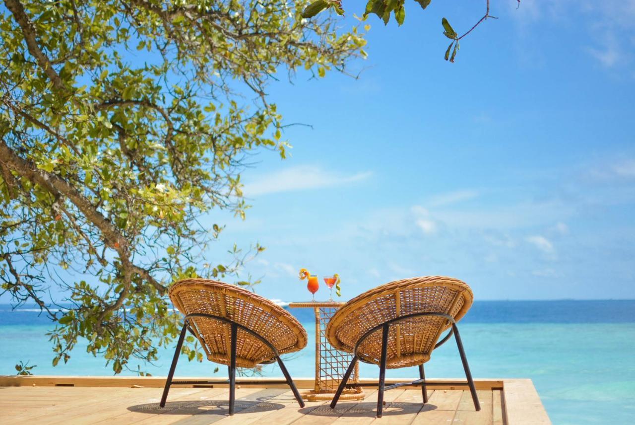 มลาฮินี กูดา บันดอส รีสอร์ต Hotel ฮุลฮูมาเล ภายนอก รูปภาพ View from the beach