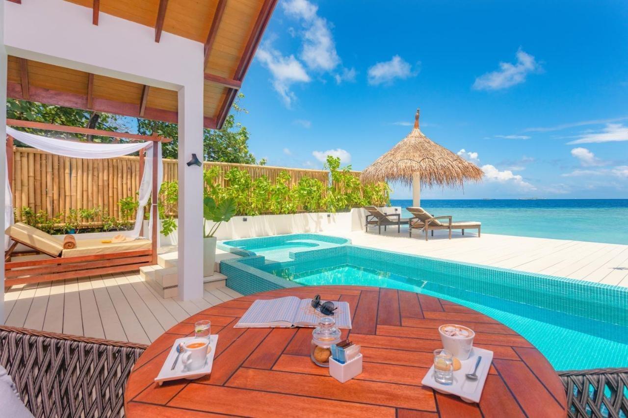 มลาฮินี กูดา บันดอส รีสอร์ต Hotel ฮุลฮูมาเล ภายนอก รูปภาพ A beach villa at the resort
