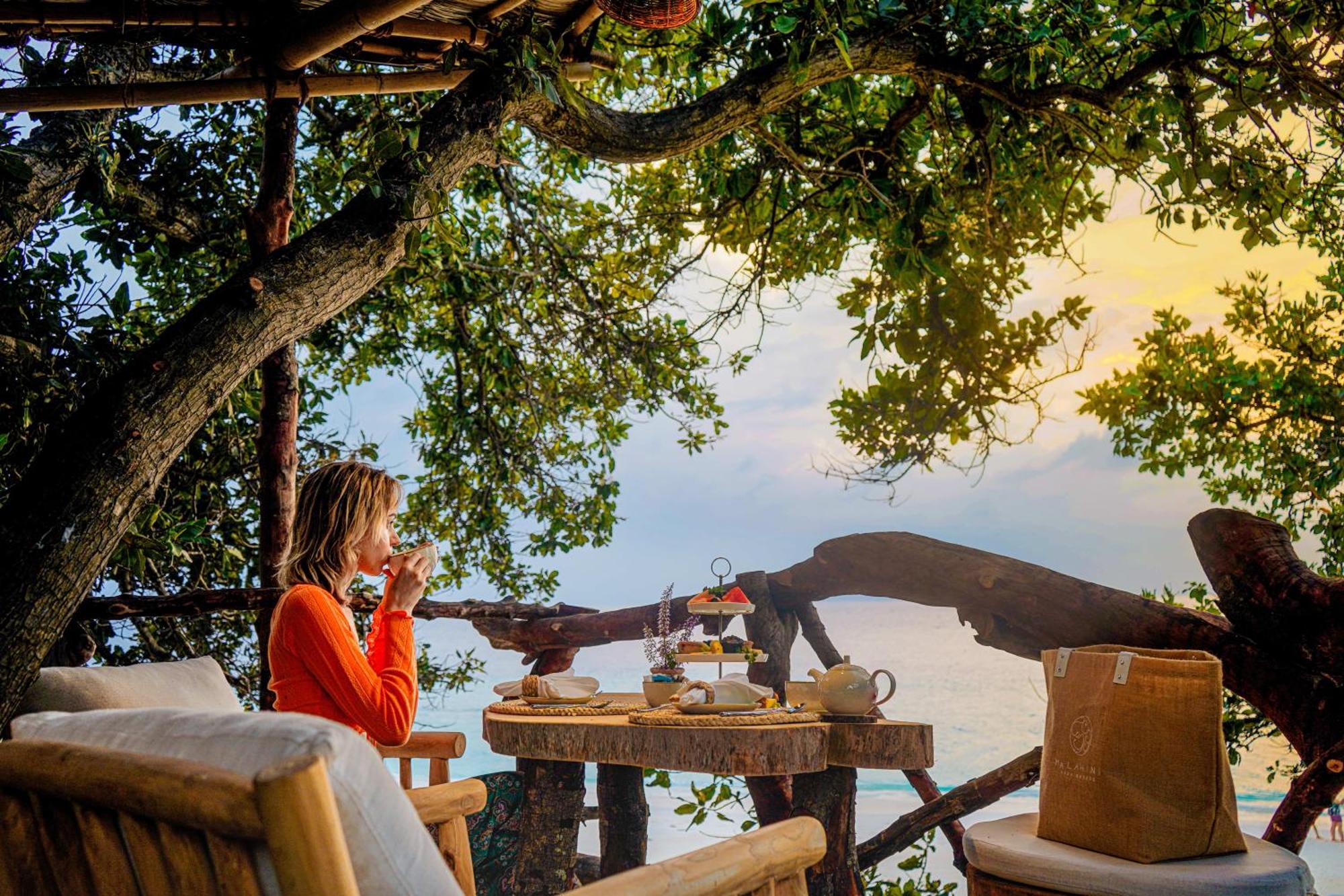 มลาฮินี กูดา บันดอส รีสอร์ต Hotel ฮุลฮูมาเล ภายนอก รูปภาพ The view from the restaurant